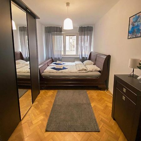 Twarda 66 Pokoje W Centrum Warszawy Warsaw Luaran gambar