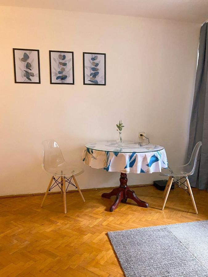 Twarda 66 Pokoje W Centrum Warszawy Warsaw Luaran gambar